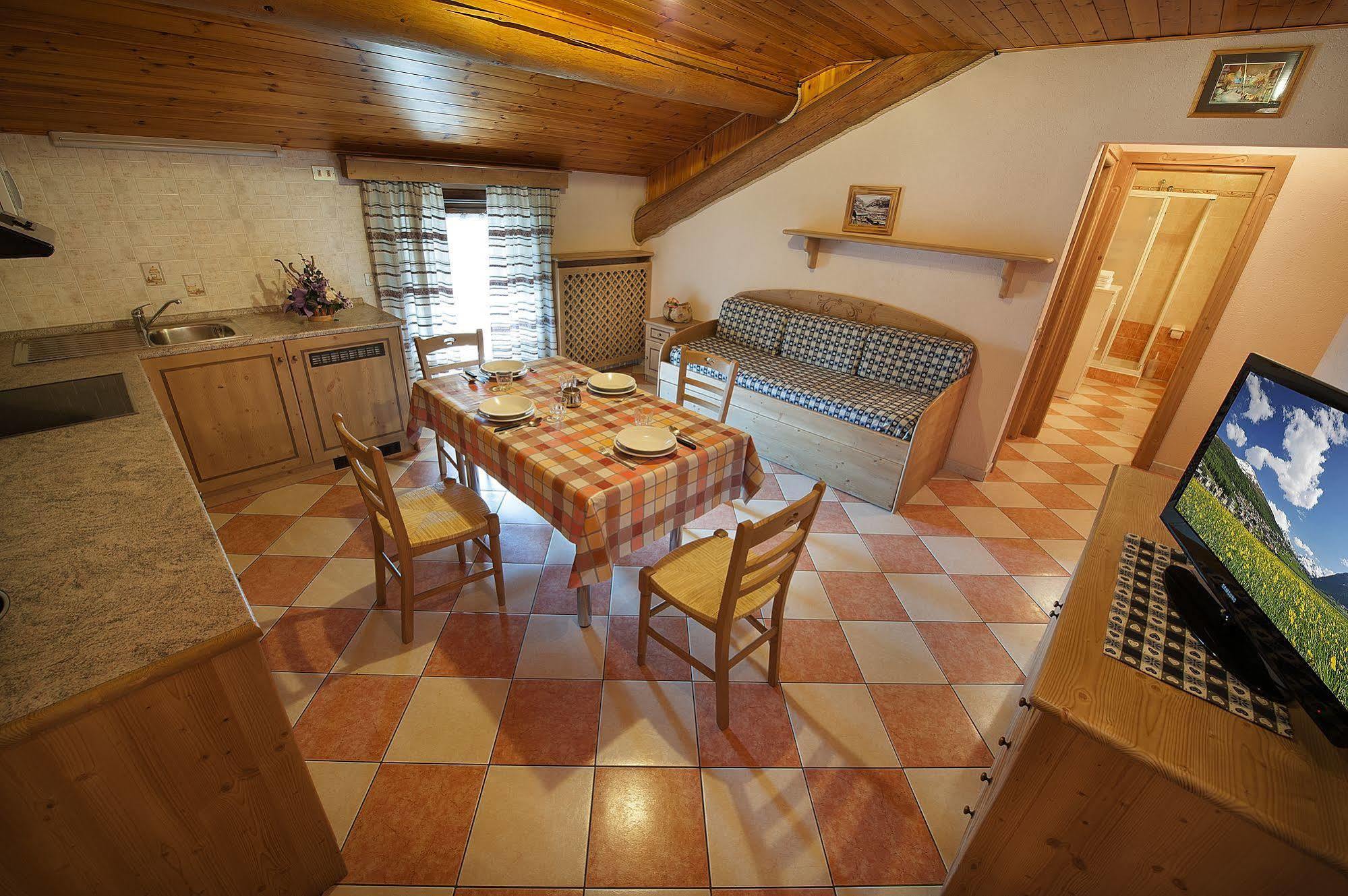 Baita Carosello Apt 4 By Livigno Accomodation Luaran gambar