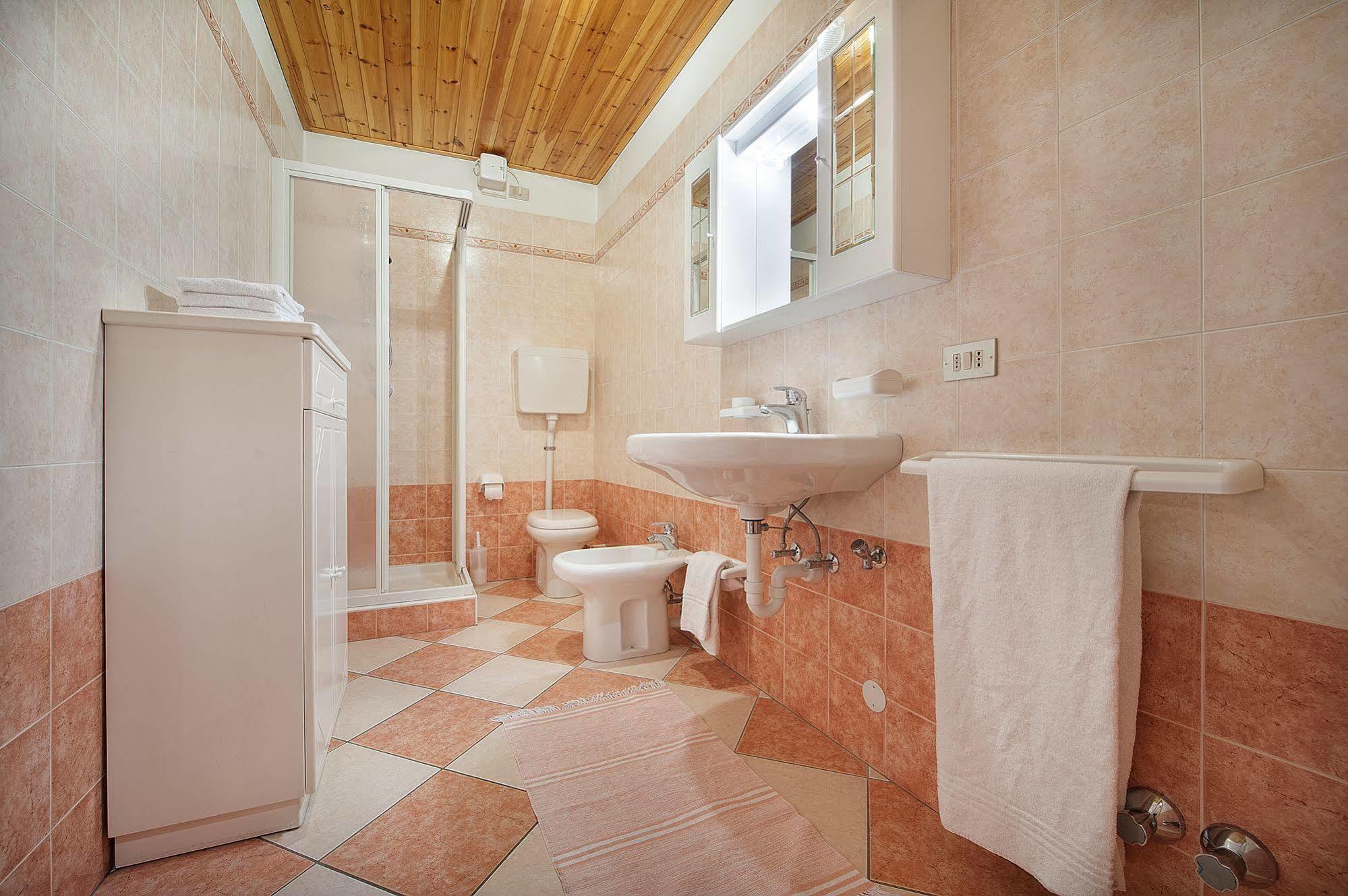 Baita Carosello Apt 4 By Livigno Accomodation Luaran gambar